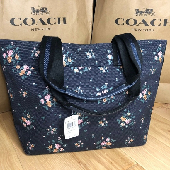 Coach Disney Tote Bag Rose Bouquet Thumper - Picture 2 of 8